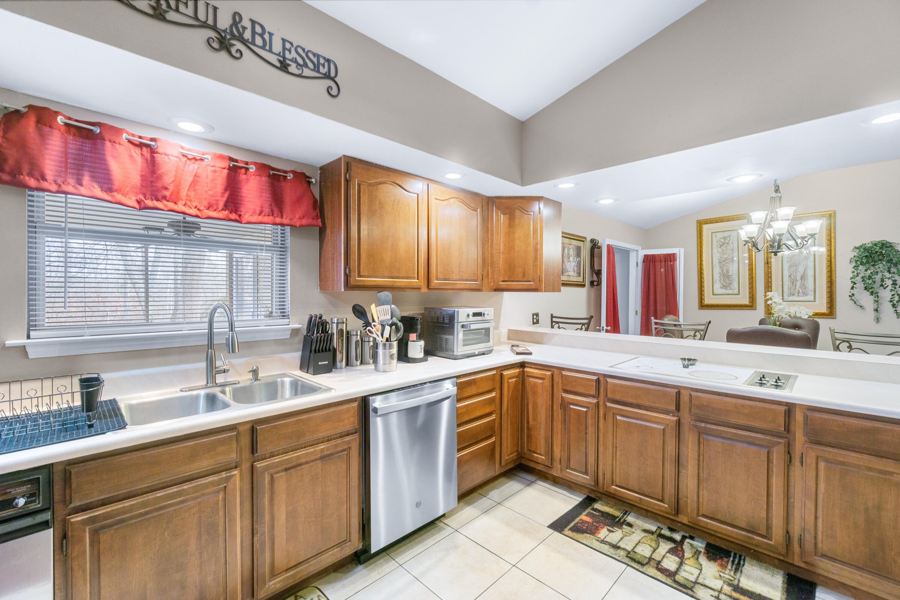 310 Ridgecrest Drive LaFayette, GA 30728 - Photo 13 of 44 310 Ridgecrest Dr-21