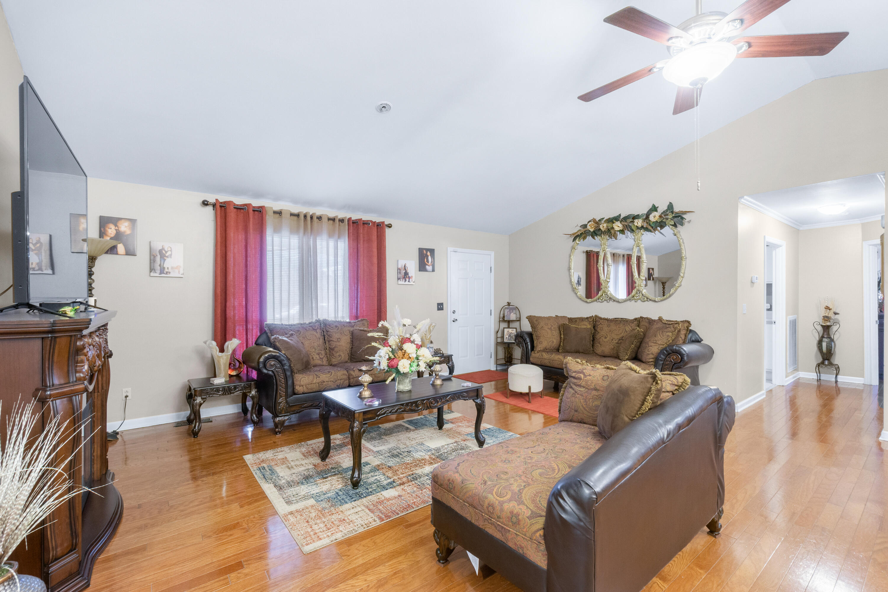 310 Ridgecrest Drive LaFayette, GA 30728 - Photo 7 of 44 310 Ridgecrest Dr-15