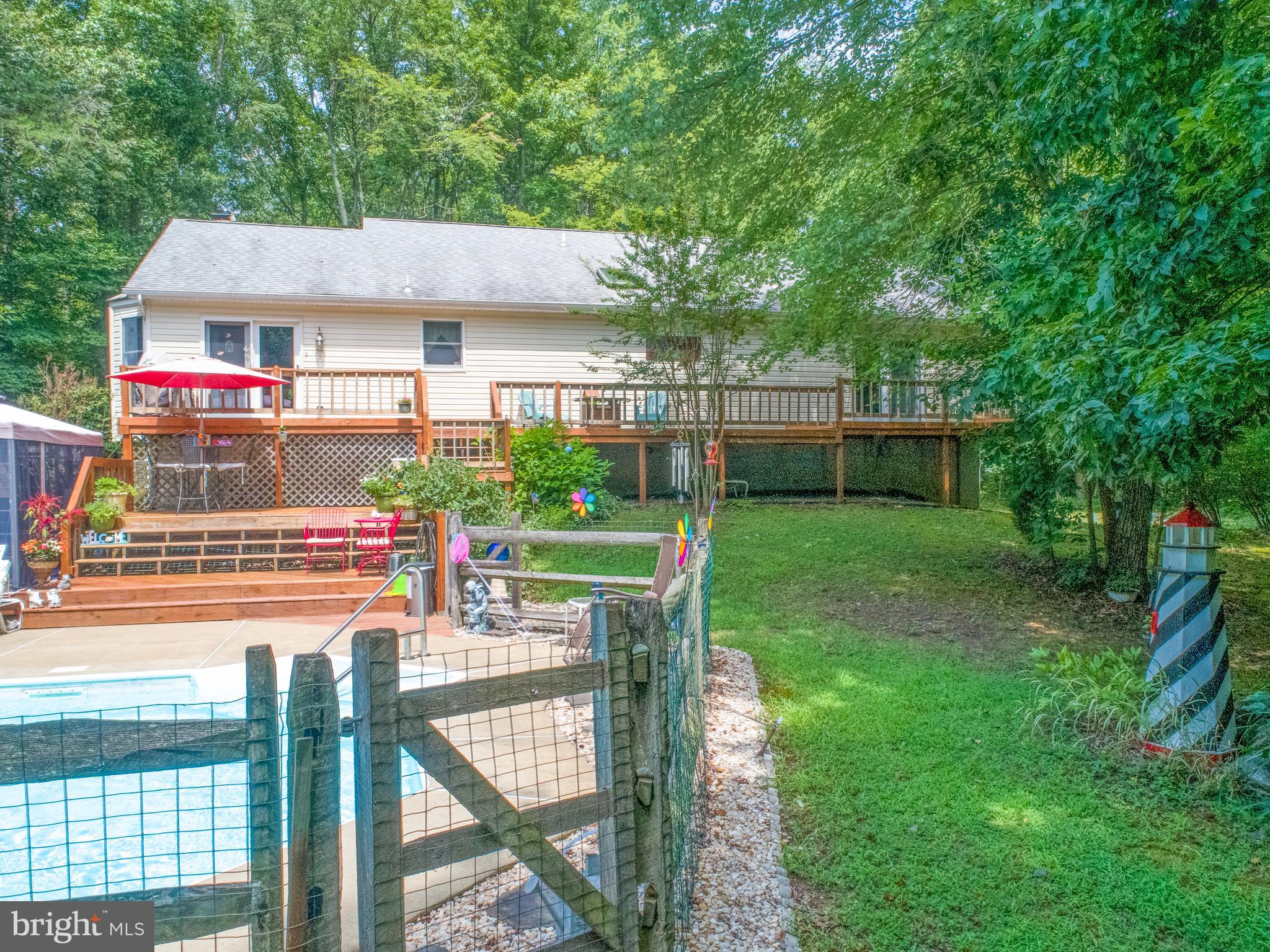 369 Hutton Road Elkton, MD 21921 - Photo 11 of 42 Fenced pool area