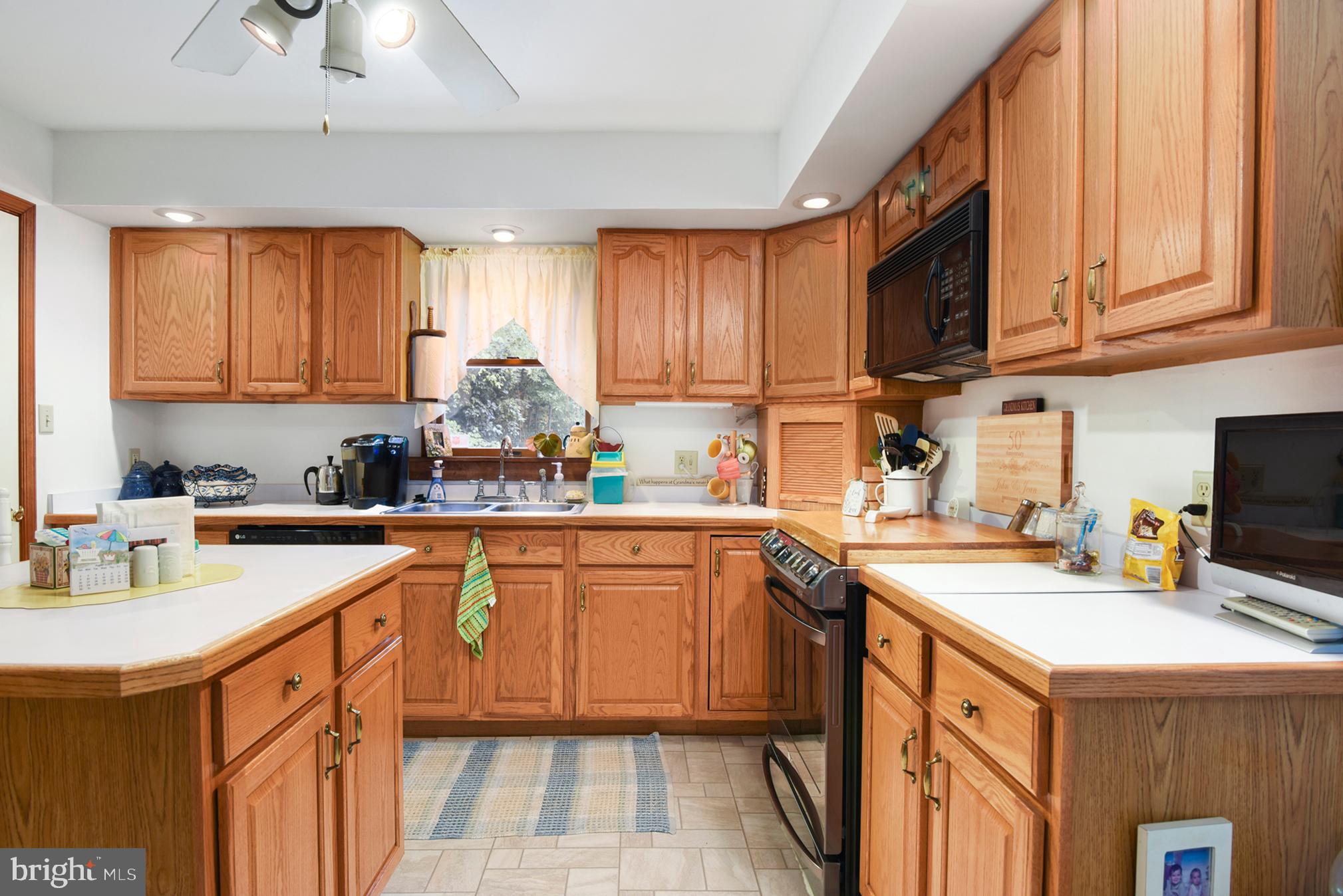 369 Hutton Road Elkton, MD 21921 - Photo 24 of 42 Beautiful kitchen