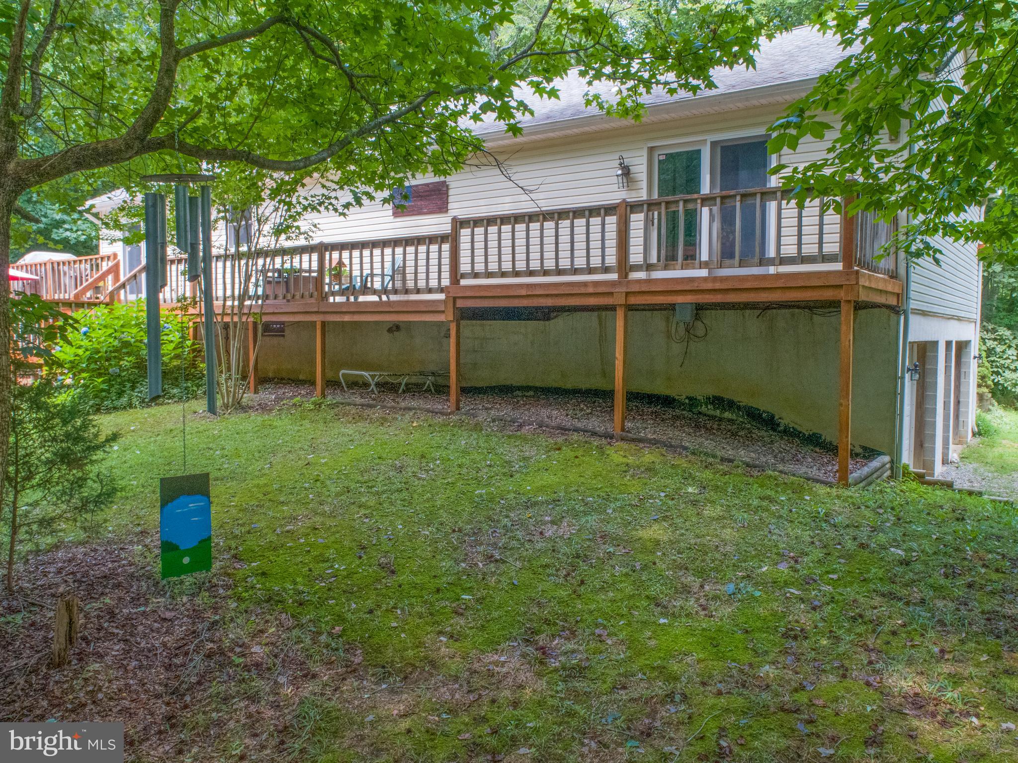 369 Hutton Road Elkton, MD 21921 - Photo 4 of 42 Rear deck across the entire back of house