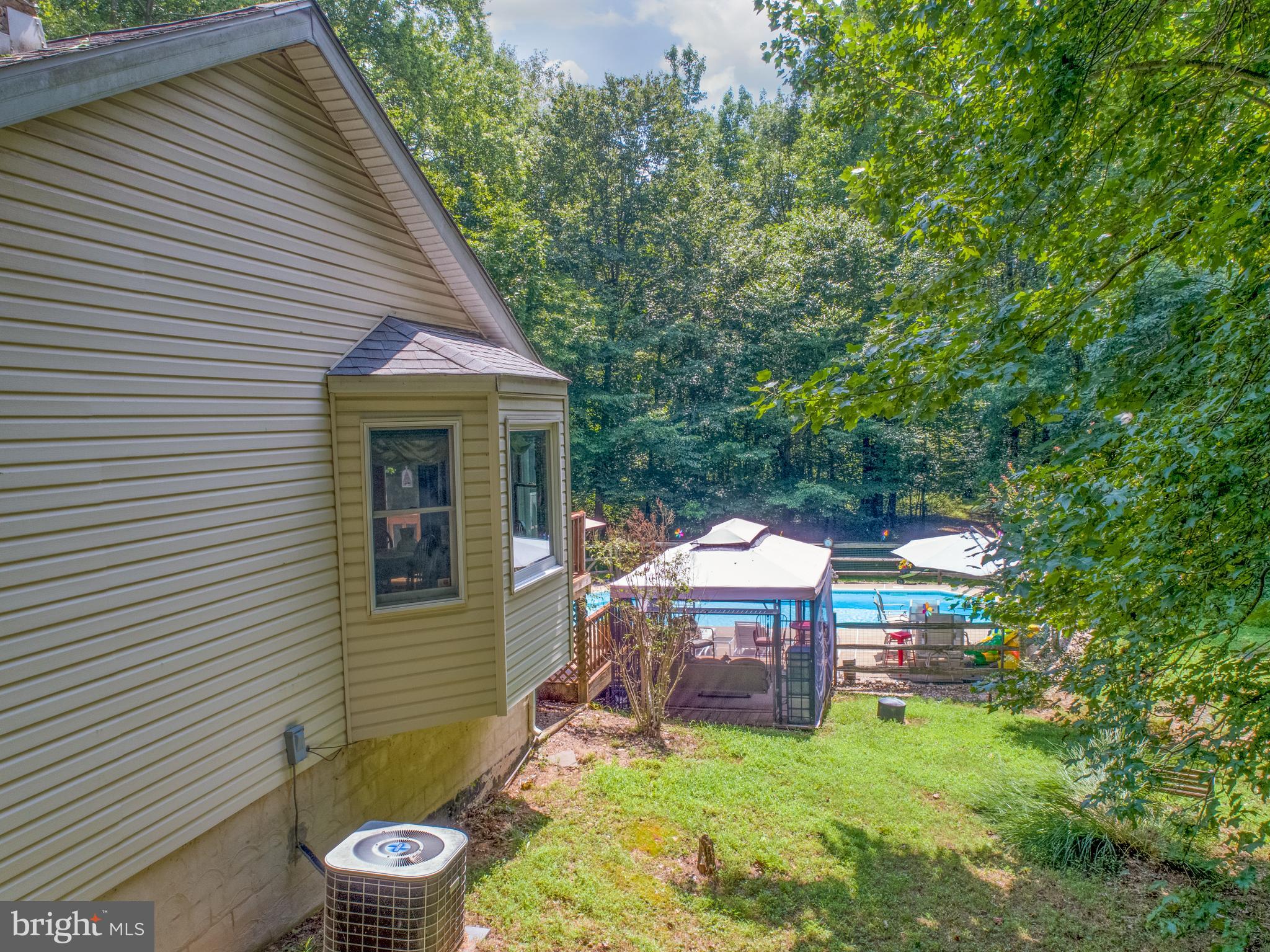 369 Hutton Road Elkton, MD 21921 - Photo 5 of 42 Right Side of house