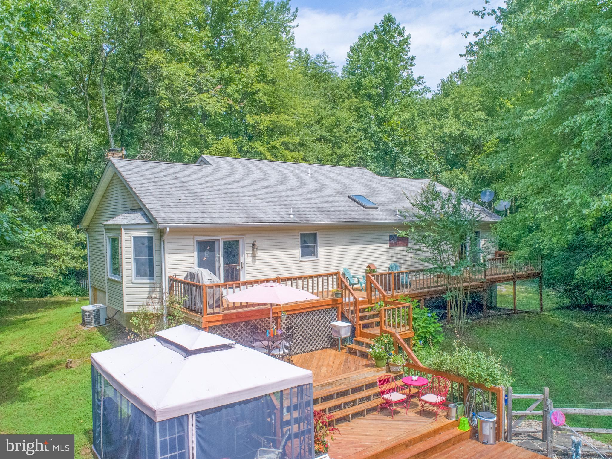 369 Hutton Road Elkton, MD 21921 - Photo 10 of 42 The tiered deck