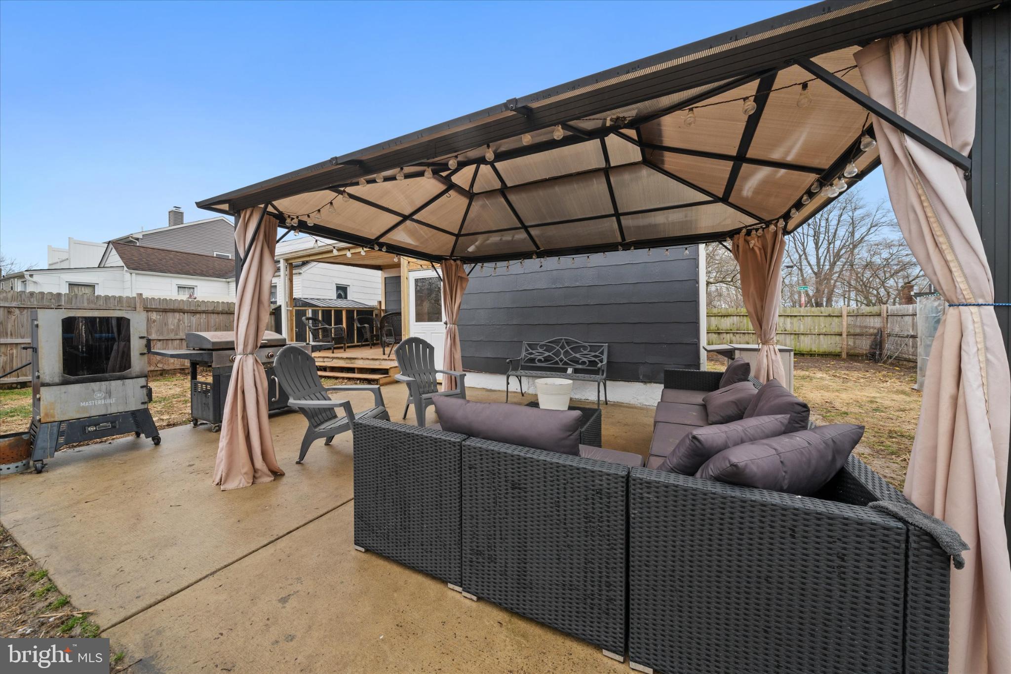 7 2nd Avenue New Castle, DE 19720 - Photo 10 of 44 Charming outdoor retreat with cozy gazebo.