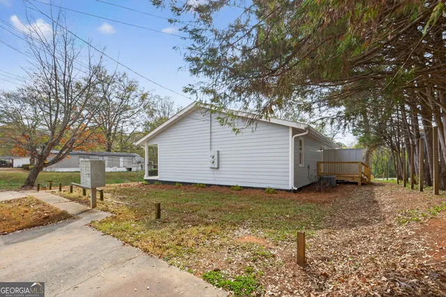 $1,500 | 491 Vine Street, Unit B, Madison, GA 30650