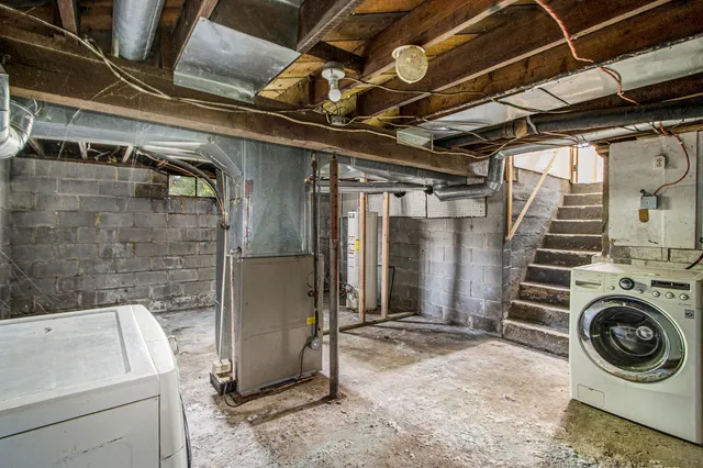 $850 | 205 Pleasant Street, Hartford, MI 49057