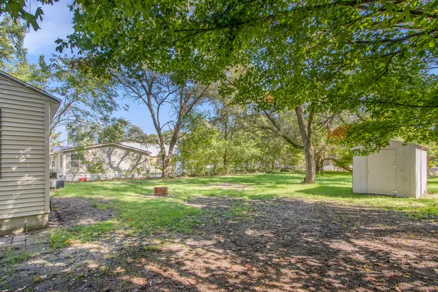 $850 | 205 Pleasant Street, Hartford, MI 49057