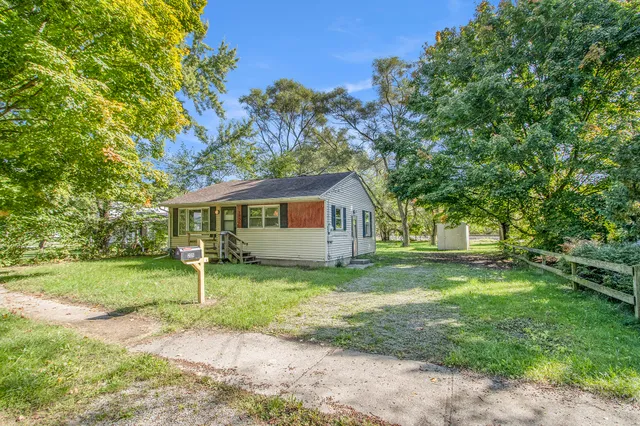 $850 | 205 Pleasant Street, Hartford, MI 49057