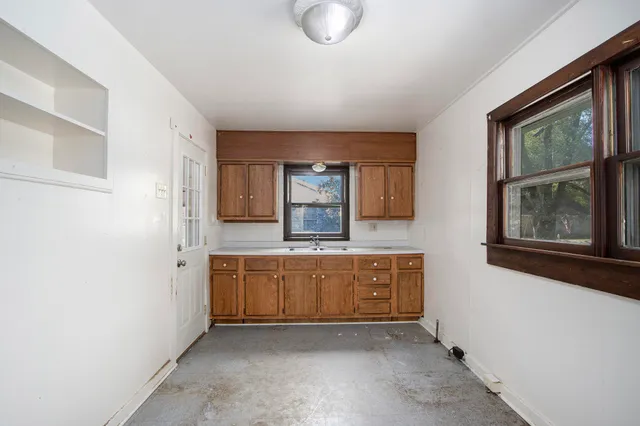 $850 | 205 Pleasant Street, Hartford, MI 49057