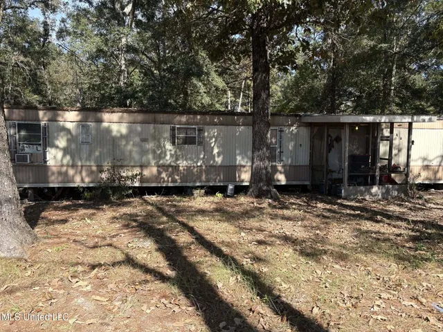 $159,900 | 104 Matthew Johnson Road, Wiggins, MS 39577