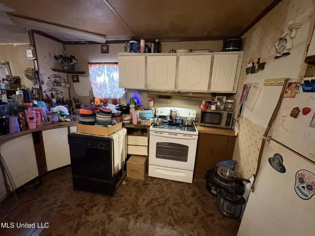 $159,900 | 104 Matthew Johnson Road, Wiggins, MS 39577