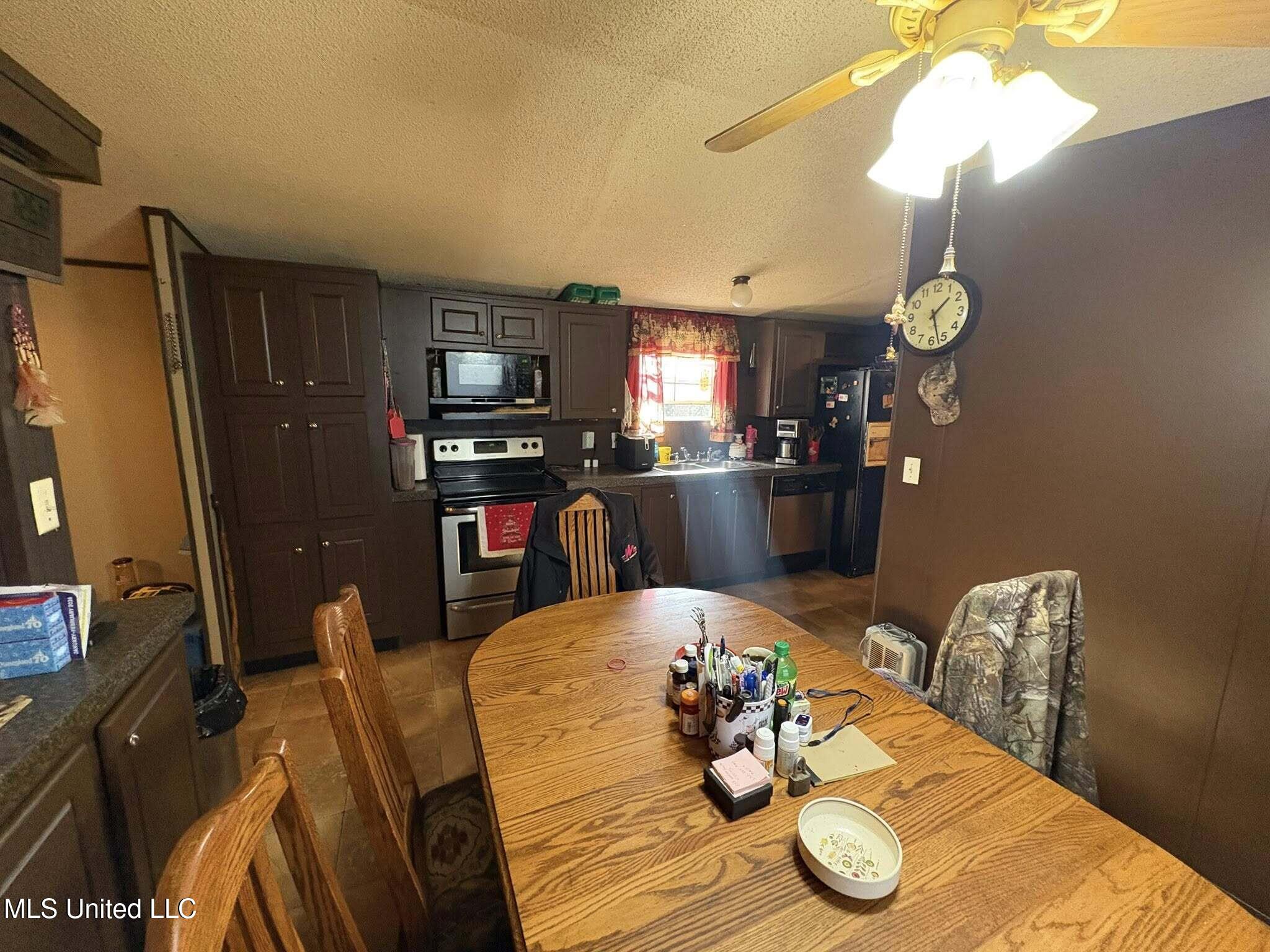 104 Matthew Johnson Road Wiggins, MS 39577 - Photo 3 of 37 kitchen