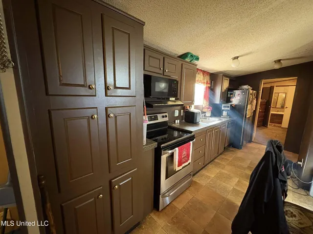 $159,900 | 104 Matthew Johnson Road, Wiggins, MS 39577