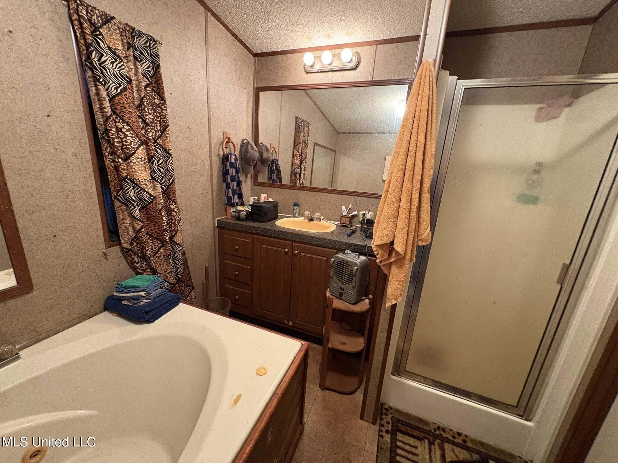 104 Matthew Johnson Road Wiggins, MS 39577 - Photo 8 of 37 bath1