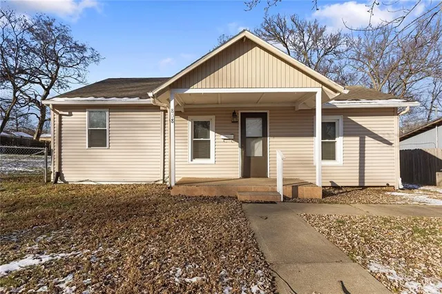 $159,900 | 808 South Mills Street, Independence, MO 64050