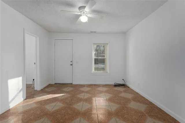 $159,900 | 808 South Mills Street, Independence, MO 64050