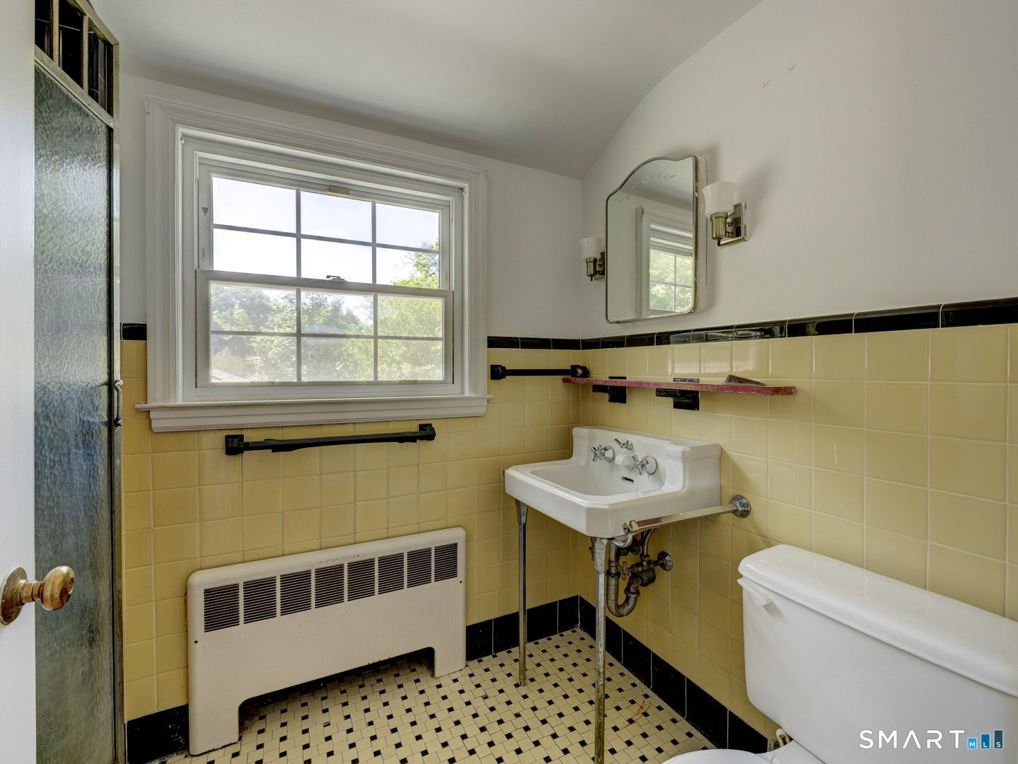 176 Stearns Street Bristol, CT 06010 - Photo 29 of 38