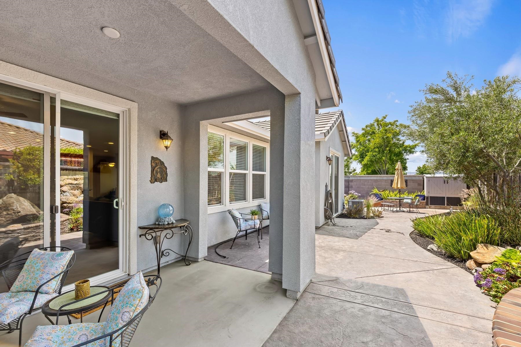 9901 Pyramid Way Discovery Bay, CA 94505 - Photo 37 of 53 a view of a lobby with chair and tables