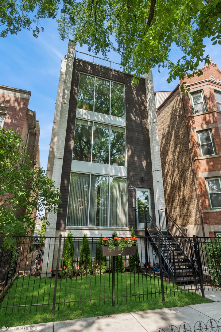 2224 North Seeley Ave Unit 2  