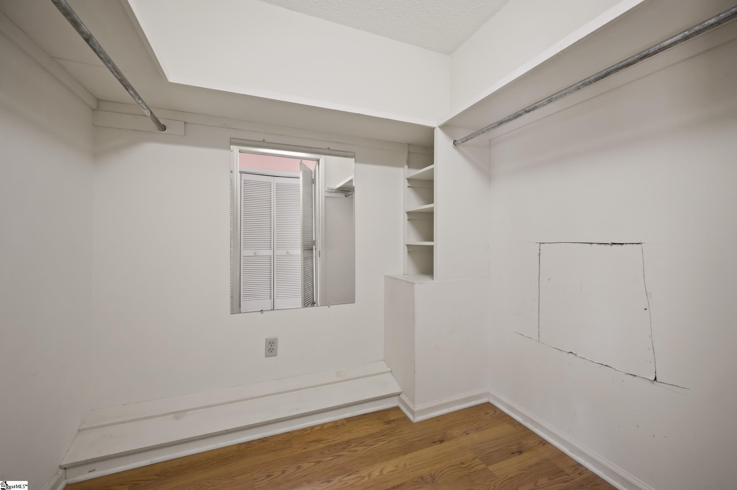 77 Chestnut Street, Unit OAK 301 Tryon, NC 28782 - Photo 24 of 39