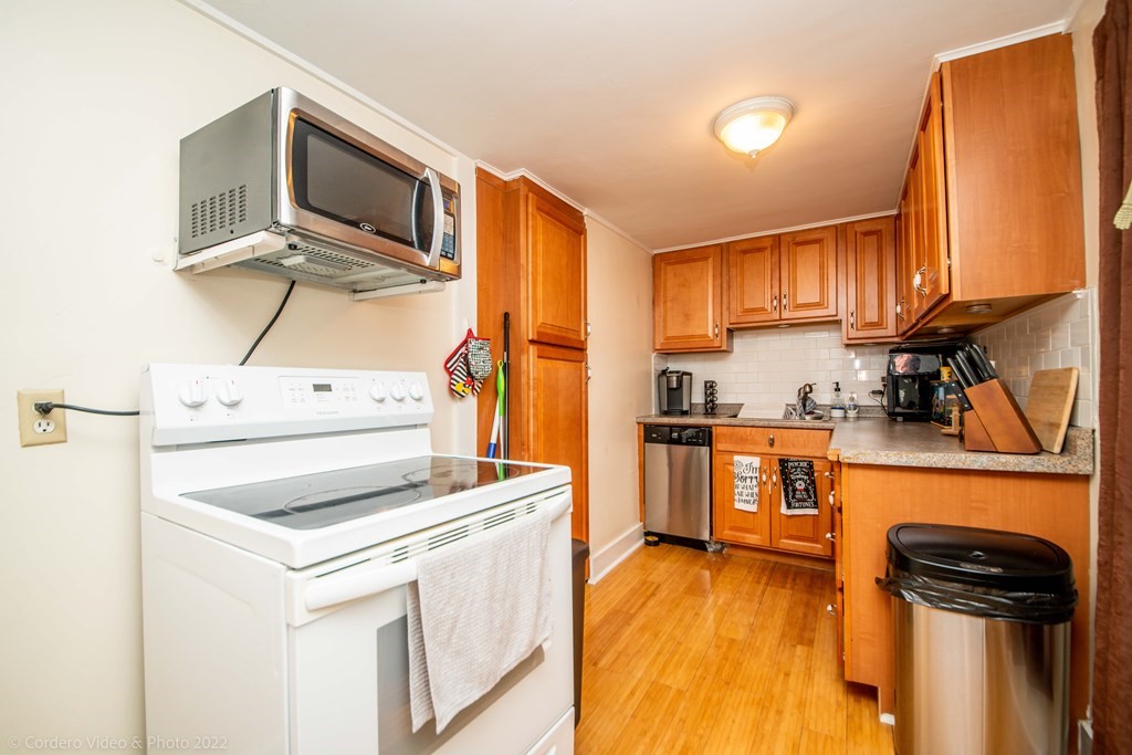 214 High Street Fall River, MA 02720 - Photo 38 of 42 Gallery Image 38