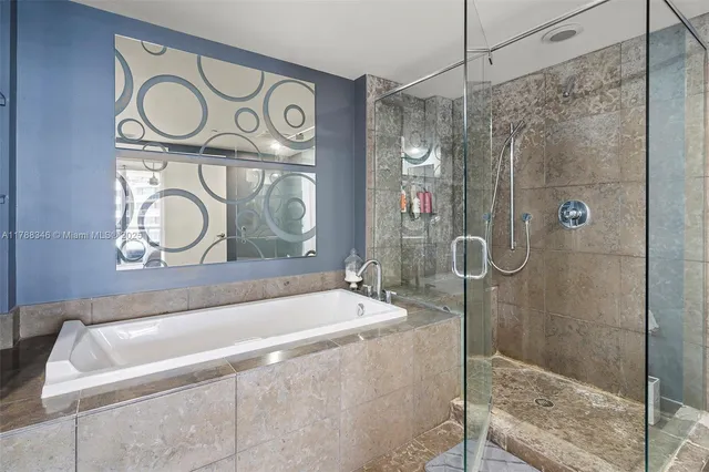 $5,500 | 495 Brickell Avenue, Unit 1704, Miami, FL 33131