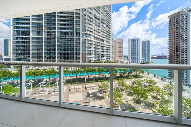 $5,500 | 495 Brickell Avenue, Unit 1704, Miami, FL 33131