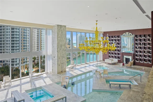 $5,500 | 495 Brickell Avenue, Unit 1704, Miami, FL 33131