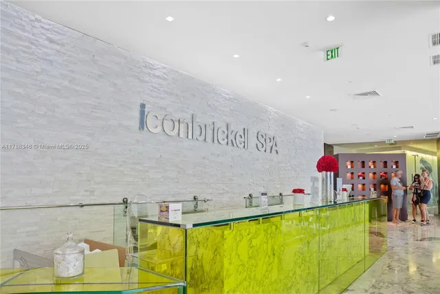 $5,500 | 495 Brickell Avenue, Unit 1704, Miami, FL 33131