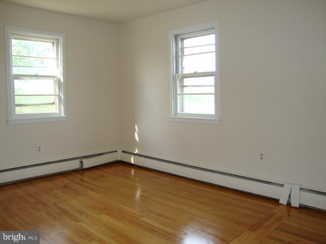 Bedroom (Master)