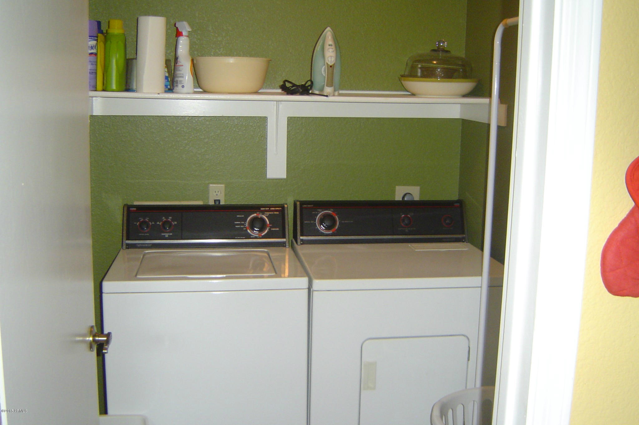 1842 East Riviera Drive Chandler, AZ 85249 - Photo 10 of 35 Indoor Laundry
