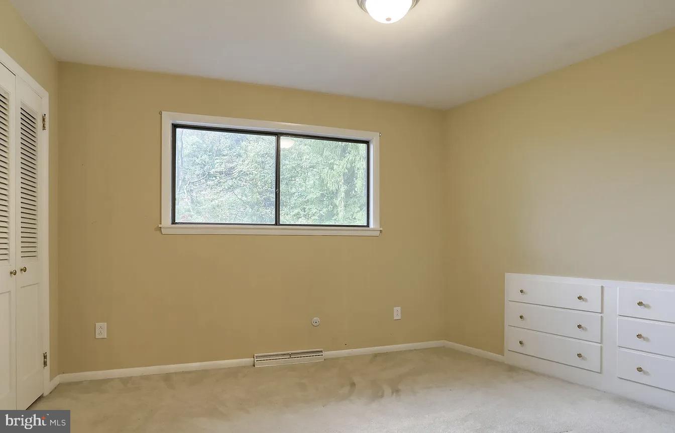 5 Club Road Wernersville, PA 19565 - Photo 5 of 17