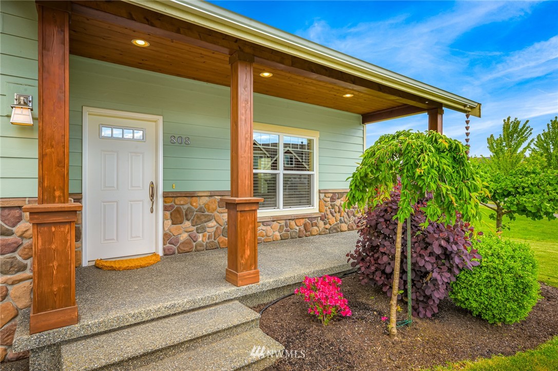 808 Red Maple Loop Everson, WA 98247 - Photo 3 of 31