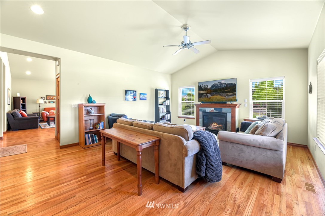 808 Red Maple Loop Everson, WA 98247 - Photo 4 of 31