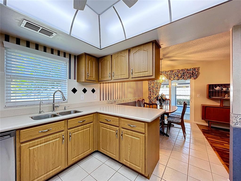 14711 Tall Tree Drive Lutz, FL 33559 - Photo 15 of 48