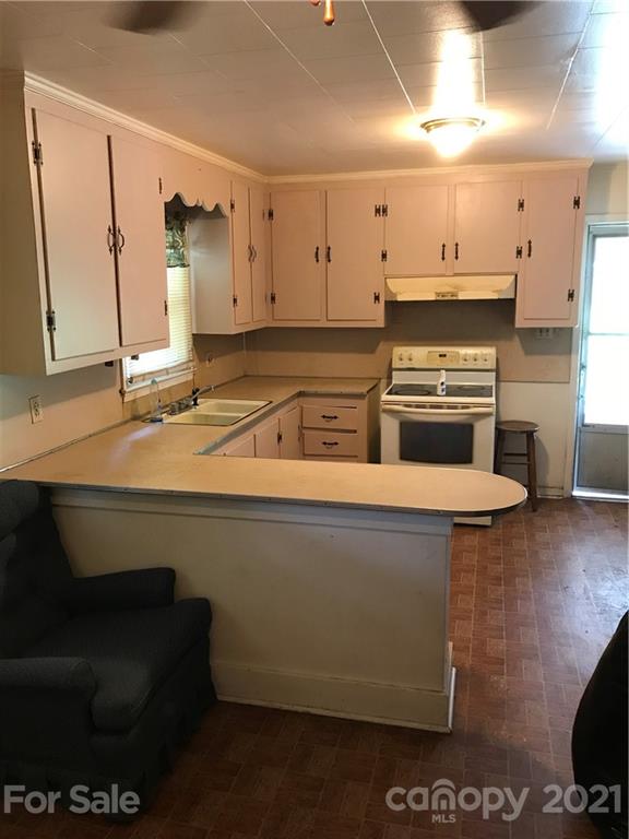 717 West Rice Street Landis, NC 28088 - Photo 3 of 12 Gallery Image 3