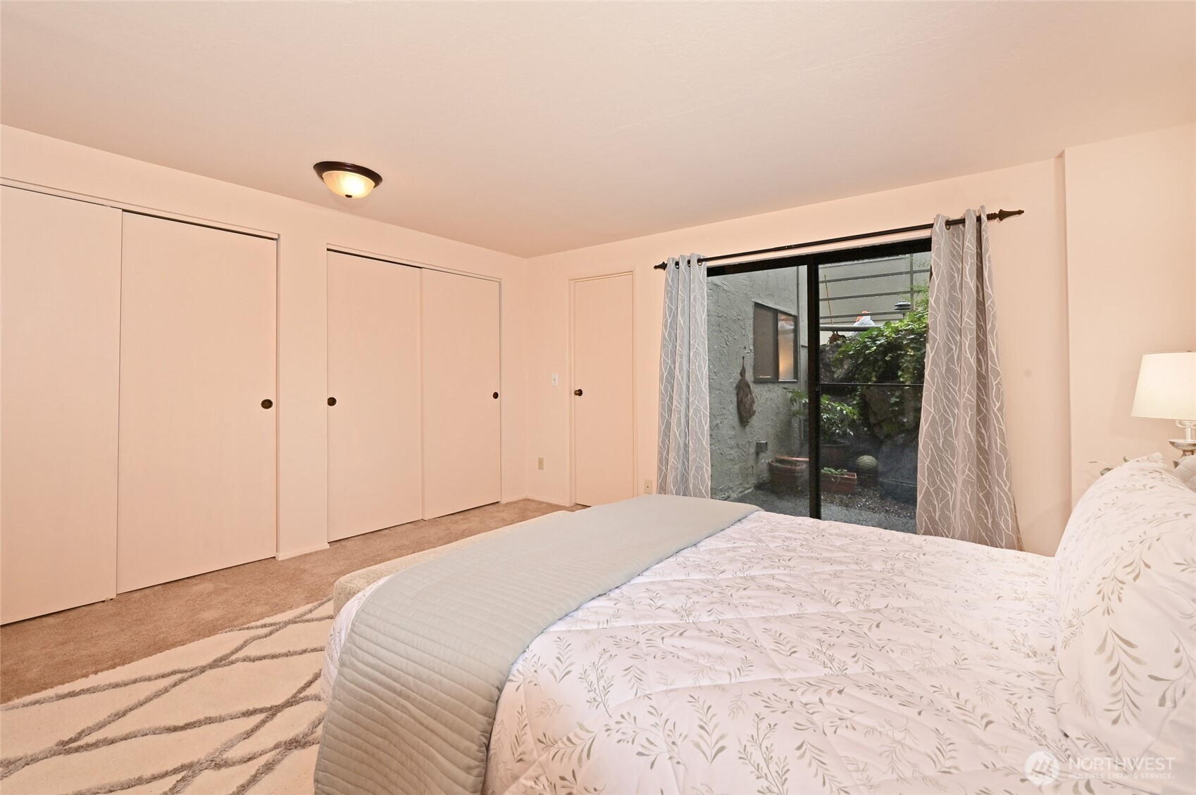 6648 Park Point Way Northeast, Unit D111 Seattle, WA 98115 - Photo 24 of 31