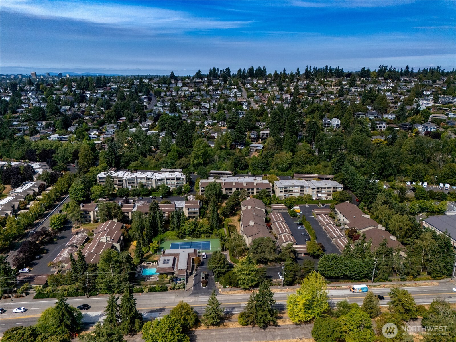 6648 Park Point Way Northeast, Unit D111 Seattle, WA 98115 - Photo 29 of 31