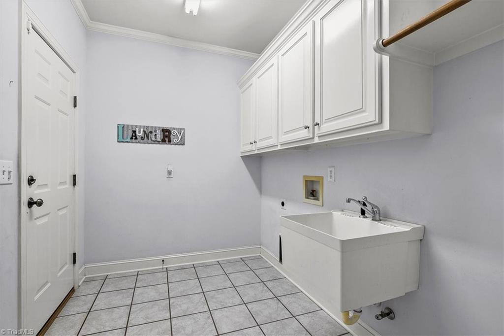 8300 Trottington Road Stokesdale, NC 27357 - Photo 30 of 48 laundry room