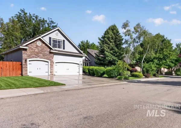 $849,900 | 2910 South Mayflower Way, Boise, ID 83709