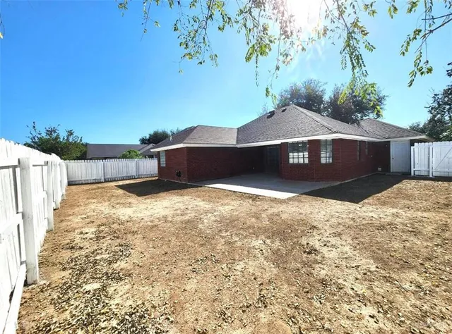 $1,750 | 2115 East 29th Street, Mission, TX 78574