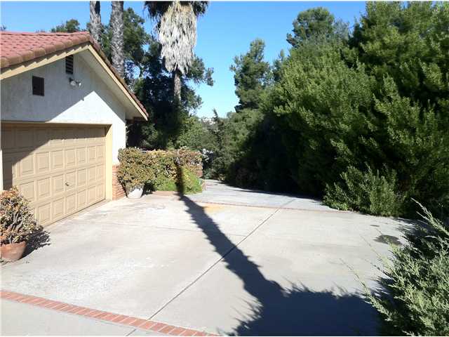10310 Legend Rock Road Escondido, CA 92026 - Photo 8 of 13 Gallery Image 8