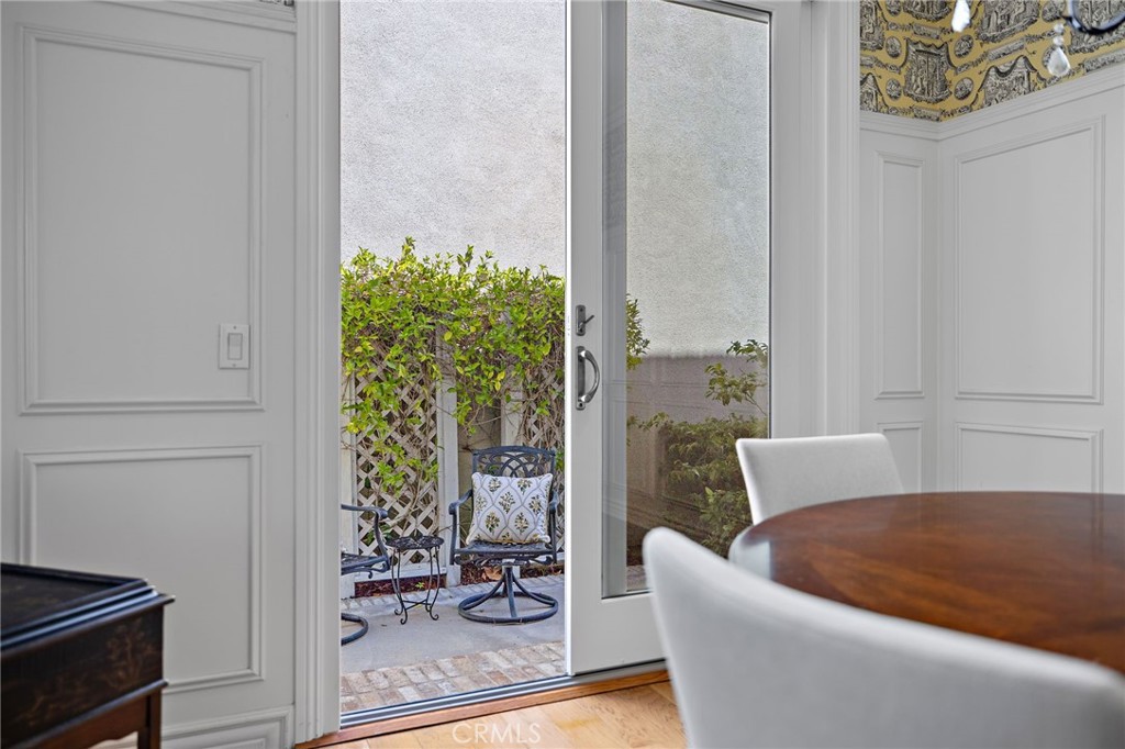 30 Baudin Circle Ladera Ranch, CA 92694 - Photo 14 of 75 a living room with furniture and a potted plant