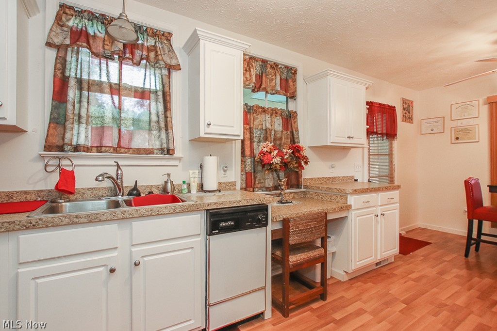 1130 Argonne Road Cleveland, OH 44121 - Photo 7 of 25