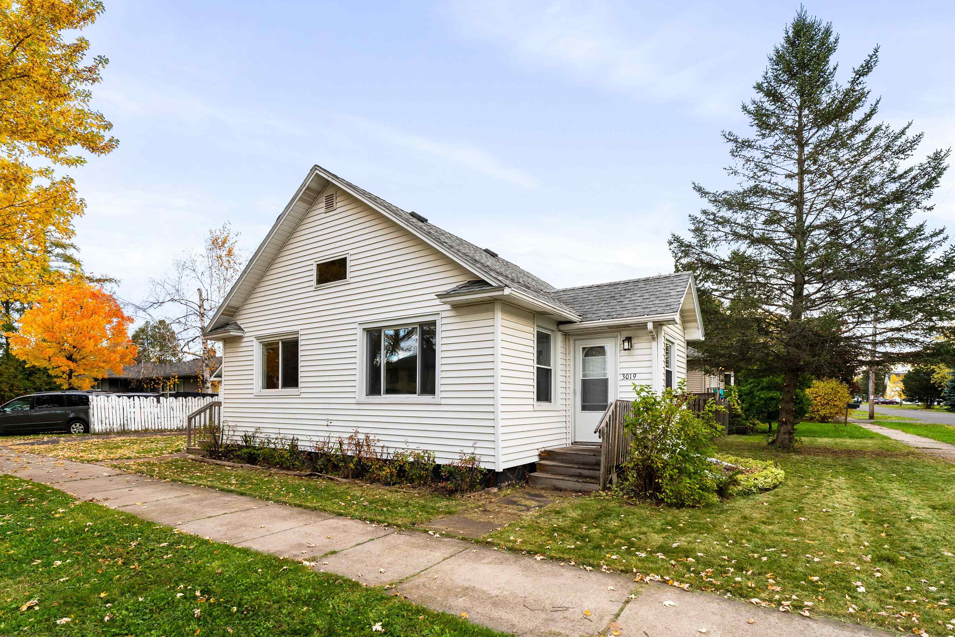 3019 North 23rd Street Superior, WI 54880 - Photo 2 of 14