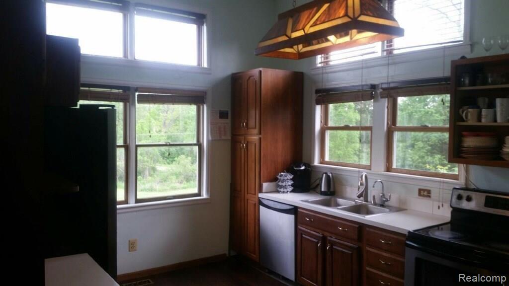 10709 Tuthill Road South Lyon, MI 48178 - Photo 19 of 48 Tuthill19.jpg