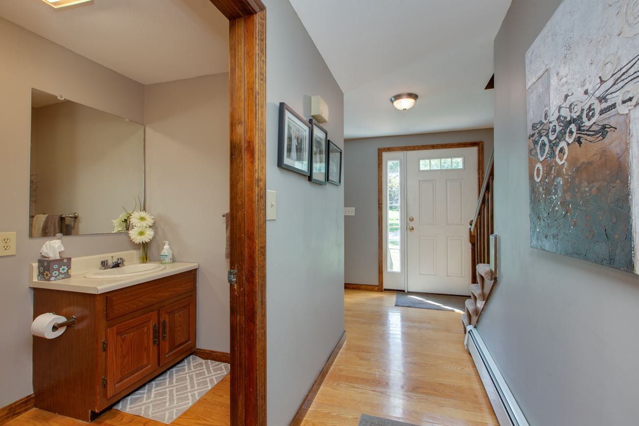 4 Welch Road Londonderry, NH 03053 - Photo 6 of 28