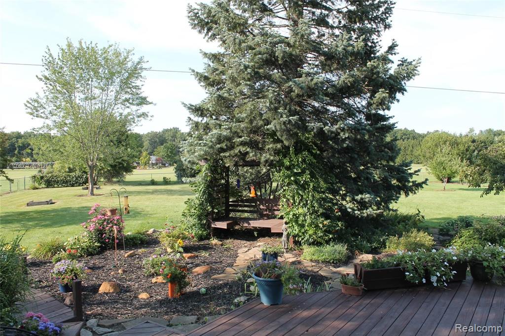 3572 Bowen Road Howell, MI 48855 - Photo 38 of 52