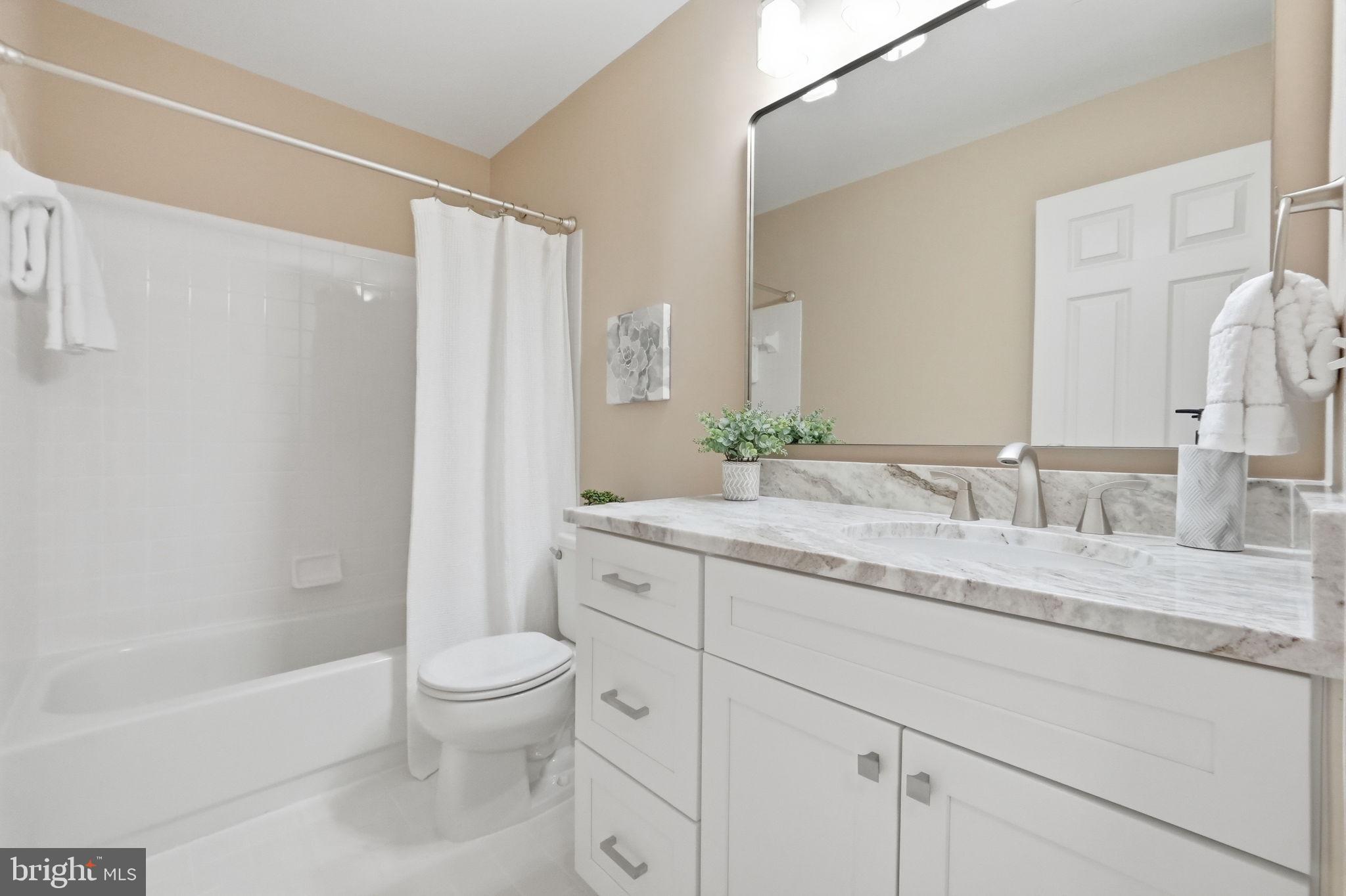 125 Roland Court Southwest Vienna, VA 22180 - Photo 28 of 41 Upper Hall Bath