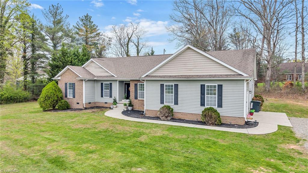 2228 Sparta Road North Wilkesboro, NC 28659 - Photo 1 of 47